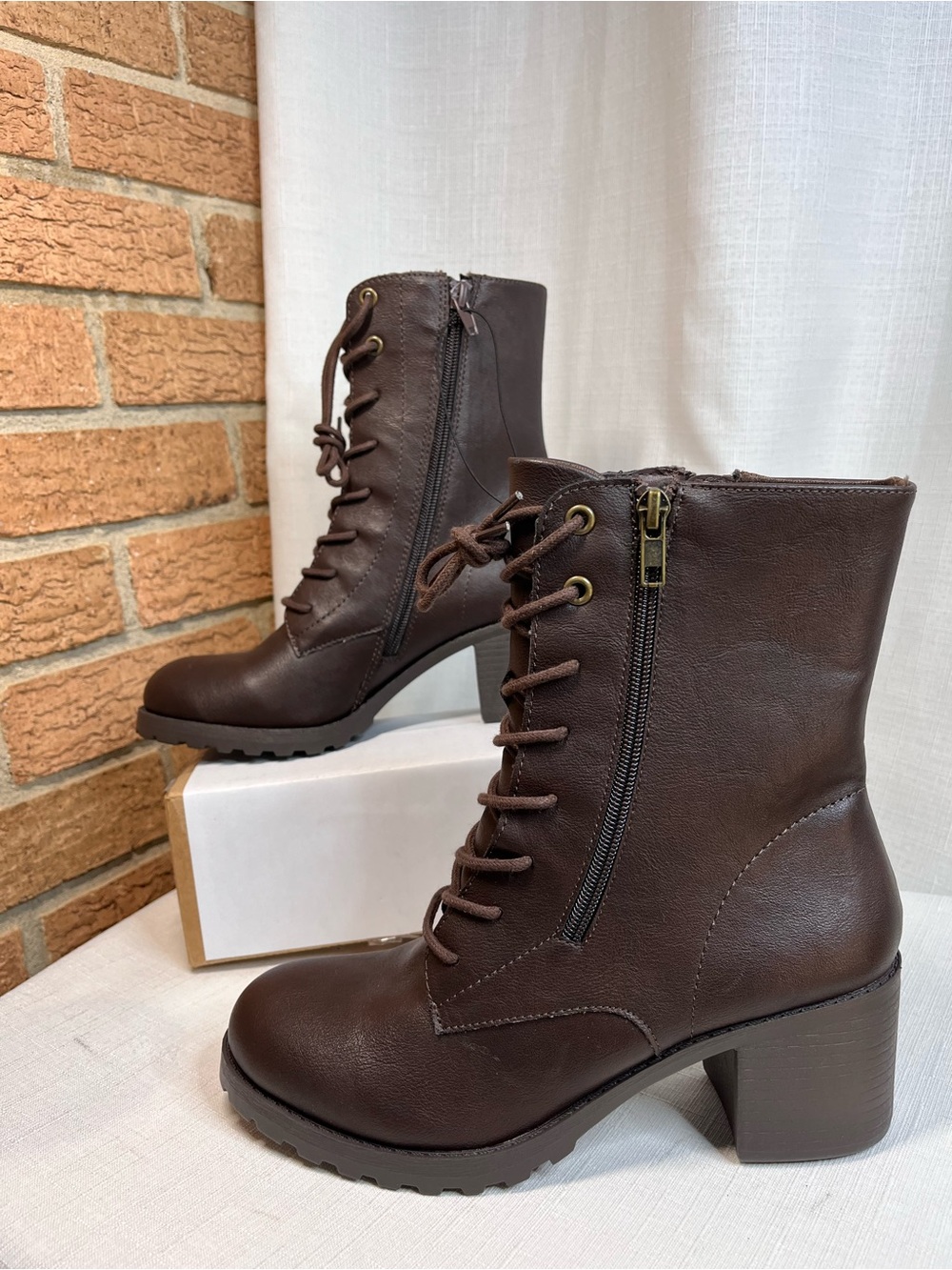 Sun + Stone Sheilaa Combat Boots Brown Lace Up Block Heel Lug Sole 7.5 NWOB